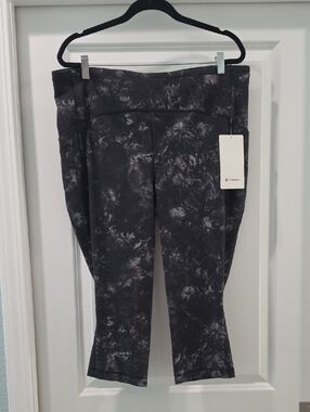 Lululemon Black & Gray Marble-Effect Crop Leggings